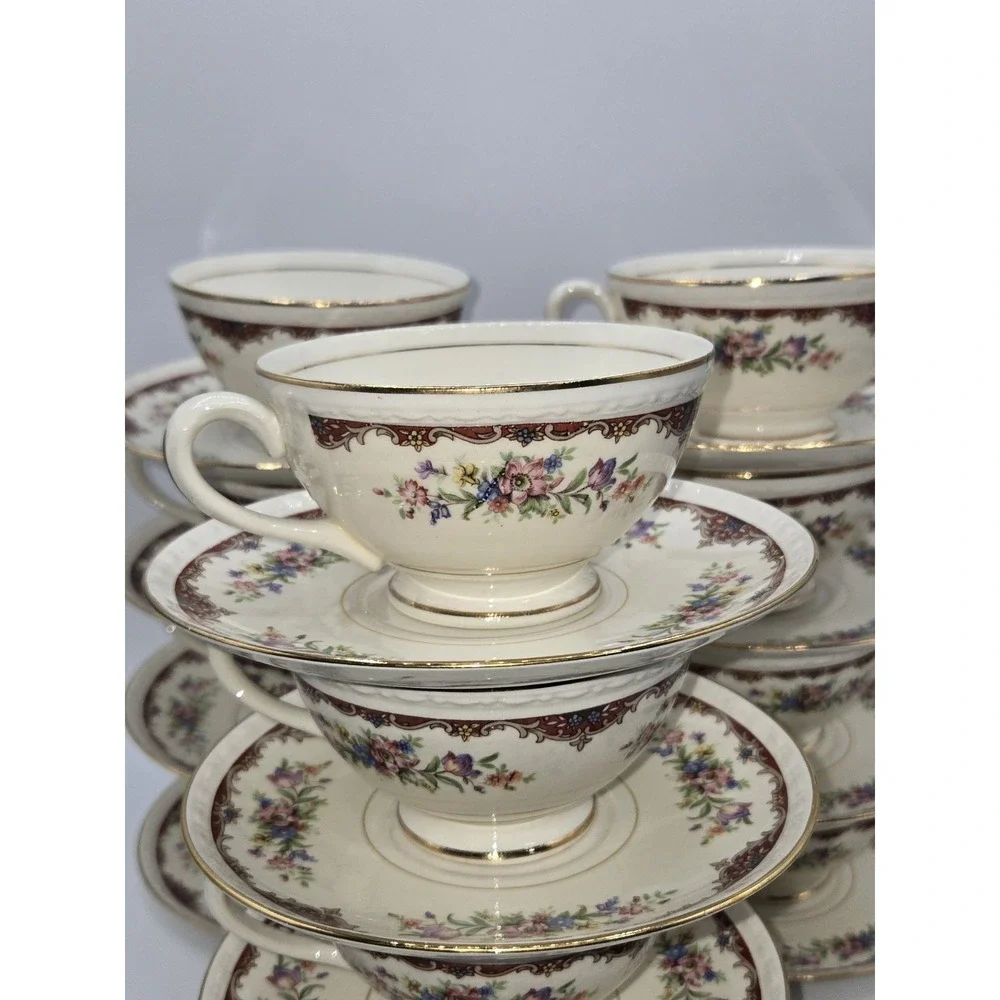 Homer Laughlin Eggshell Georgian Floral Cup & Saucer Sets Gold Trim M47N5 (24)